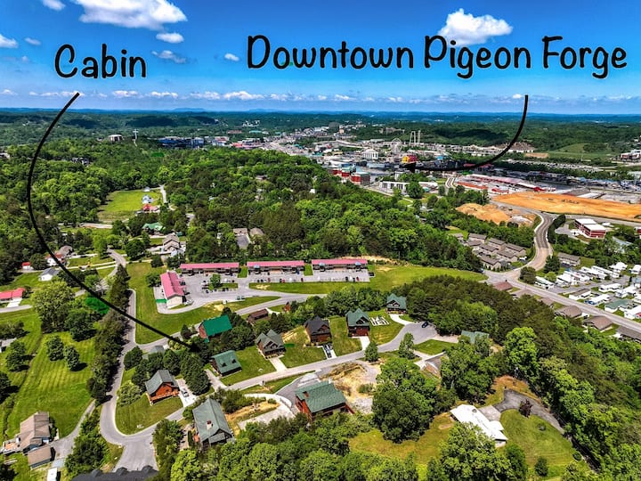 Snuggle Bear Cabin - Pigeon Forge, TN