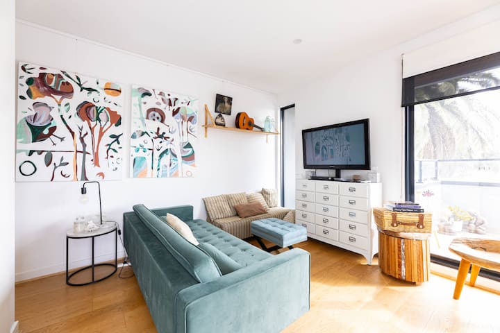 New Private Modern Wellness Penthouse: 2 brm + car