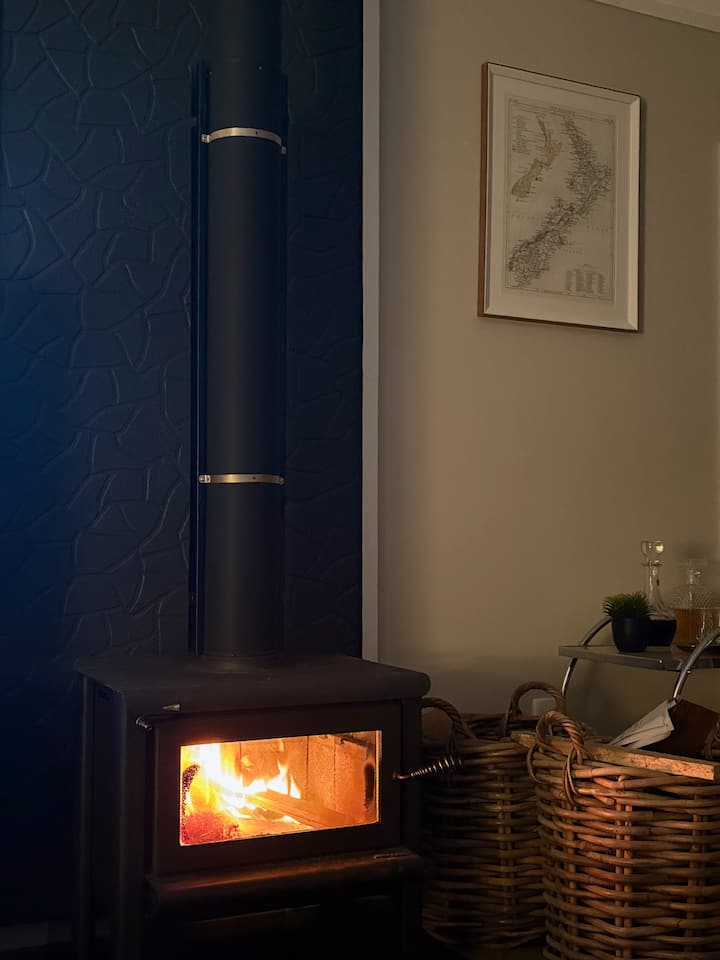 An Enchanting Cottage With A Colourful Character. - Naseby