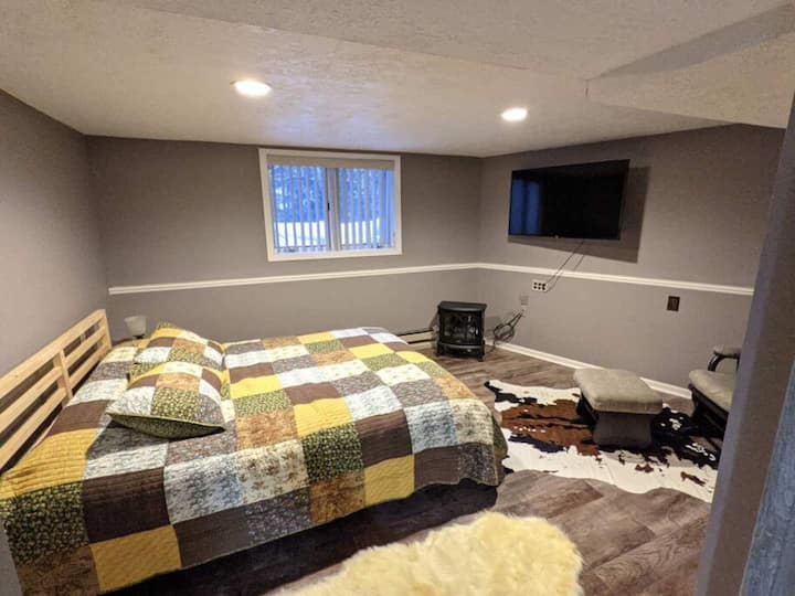 Lower Level Bedroom with 50" flat screen TV