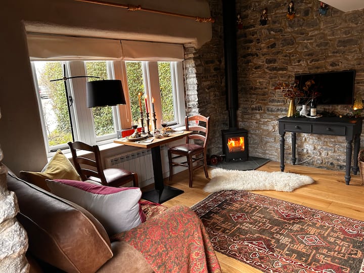Lovingly Restored C18th Forge In Charming Village - Bruton