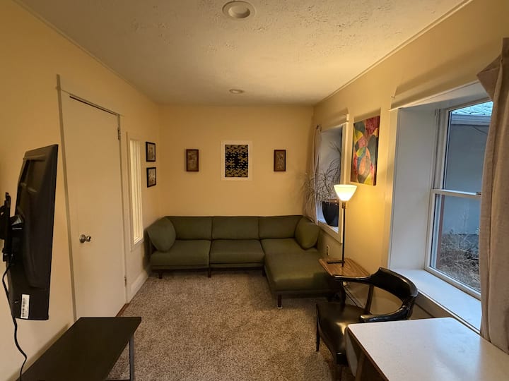Freshly Renovated 2 Bedroom Apartment - Ithaca, NY