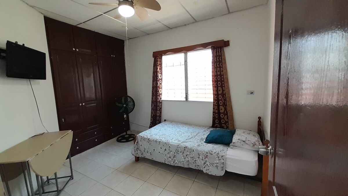 Bedroom image 1 at Habitación #2 Guayaba in David