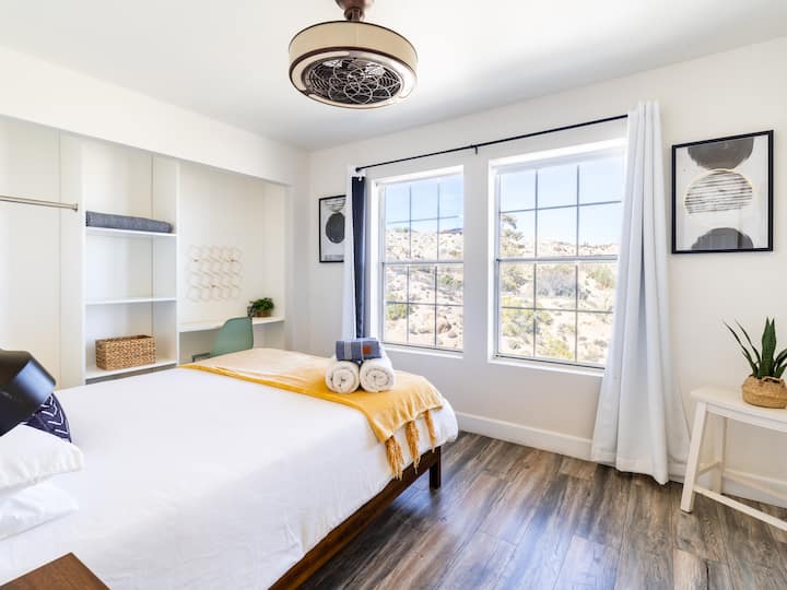 Can you think of a better view to wake up to?  You'll have an excellent view from the comfort of your bed of the desert wildlife that often visits which includes quails, roadrunners, and bunnies.