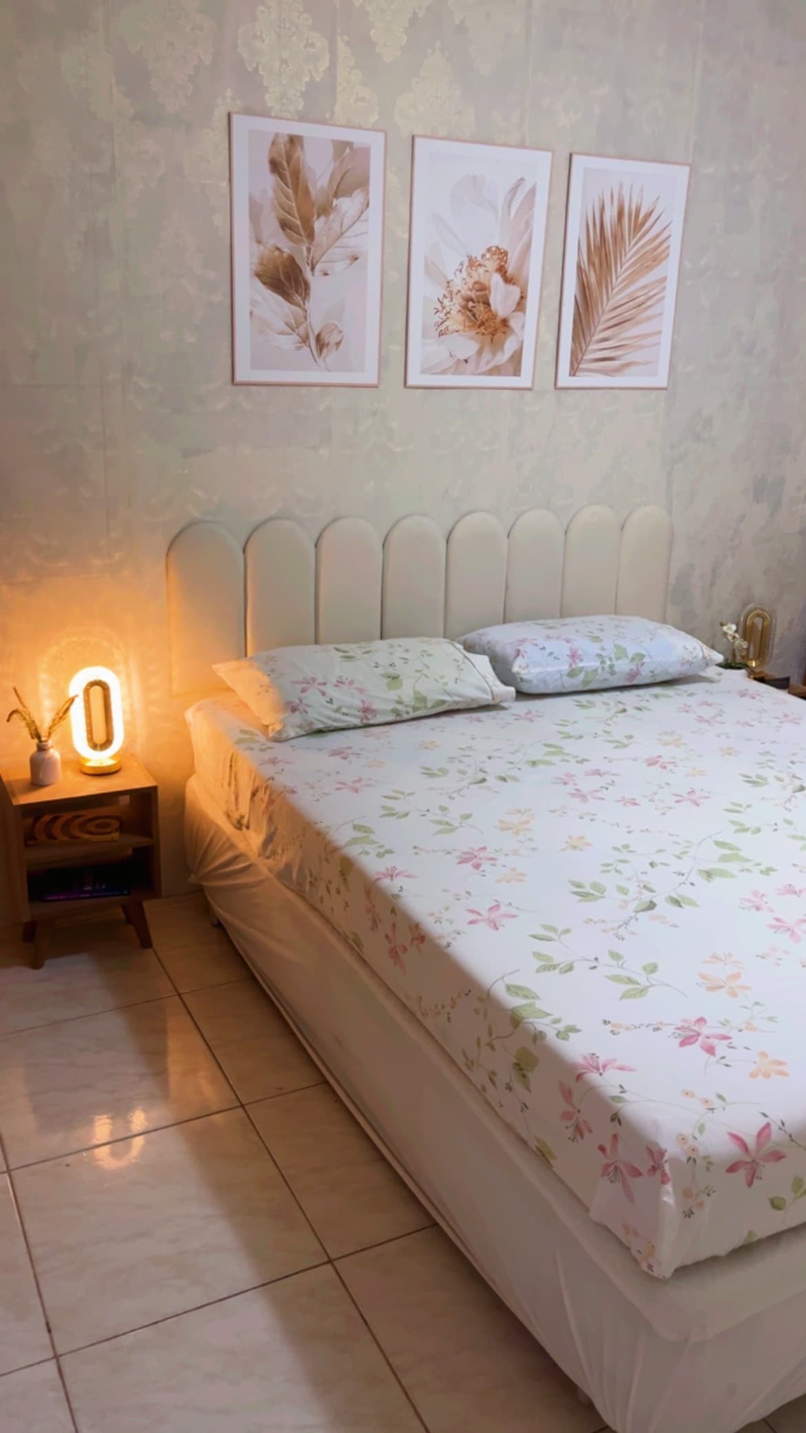 Master Suite with crib 