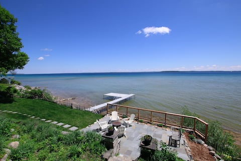 Hot Tub & West Bay Waterfront - All Decked Out