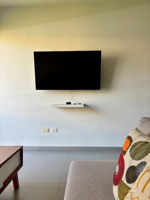 Popular Airbnb listing: Luxury penthouse with rooftop and pool access in Infonavit Colosio