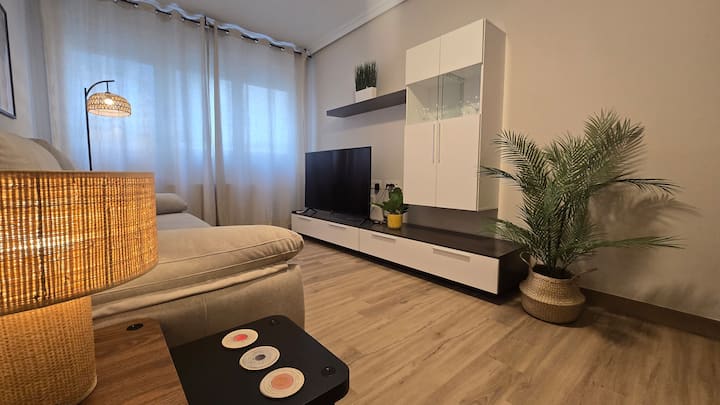 Comodo Piso En El Corazon Del Barrio De Gros - Astigarraga