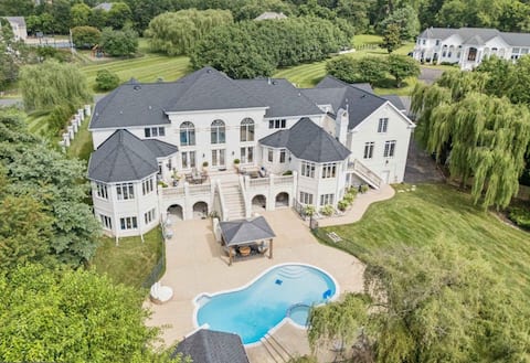 Glamourous Great Falls Mansion