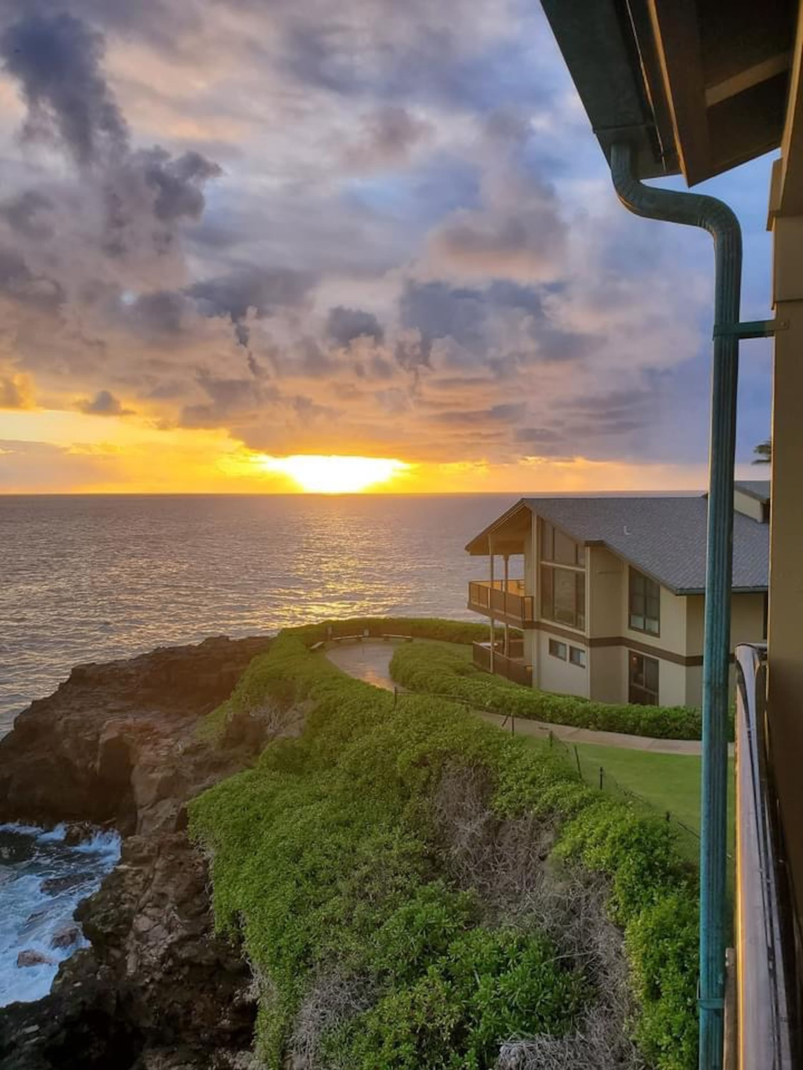 Direct Oceanfront Penthouse - Makahuena 3202 - Image 11