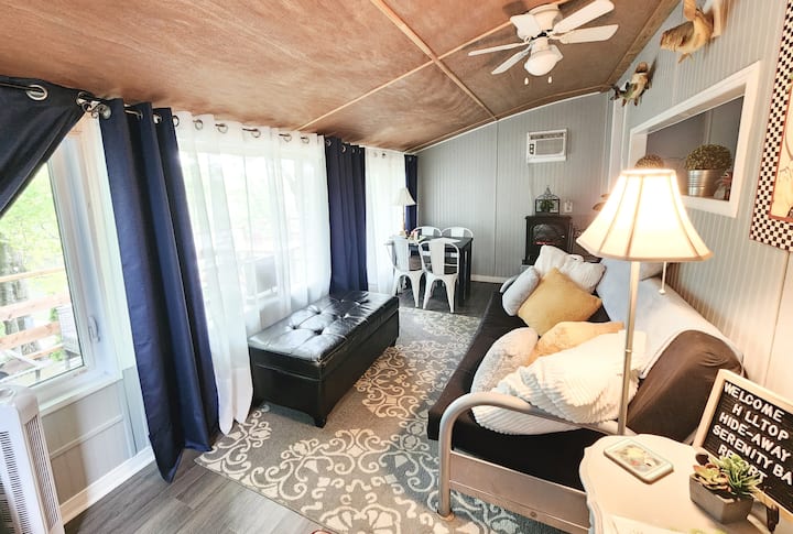 Hilltop Hideaway Rv & Cabin At Serenity Bay - Kingston