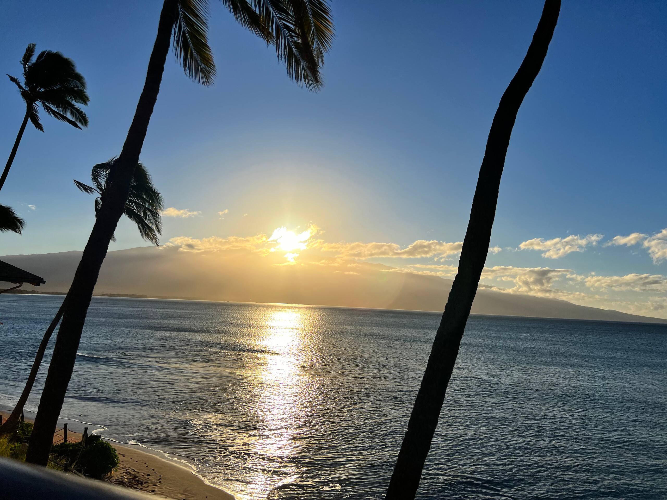 Condo in Wailuku · ★4.86 · 2 bedrooms · 4 beds · 2 private baths - Image 43
