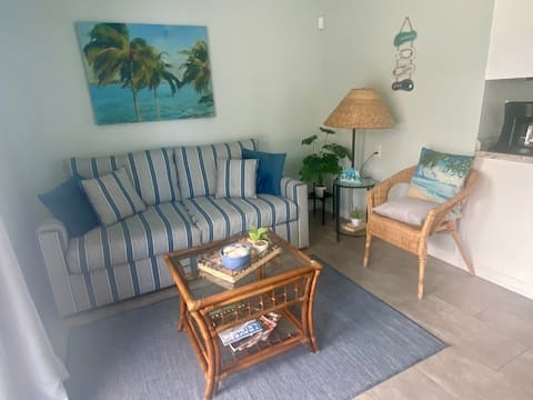Top Airbnb: Unit #1 Free kayak/bikes/walk to beach/fullcottage in Manasota Key
