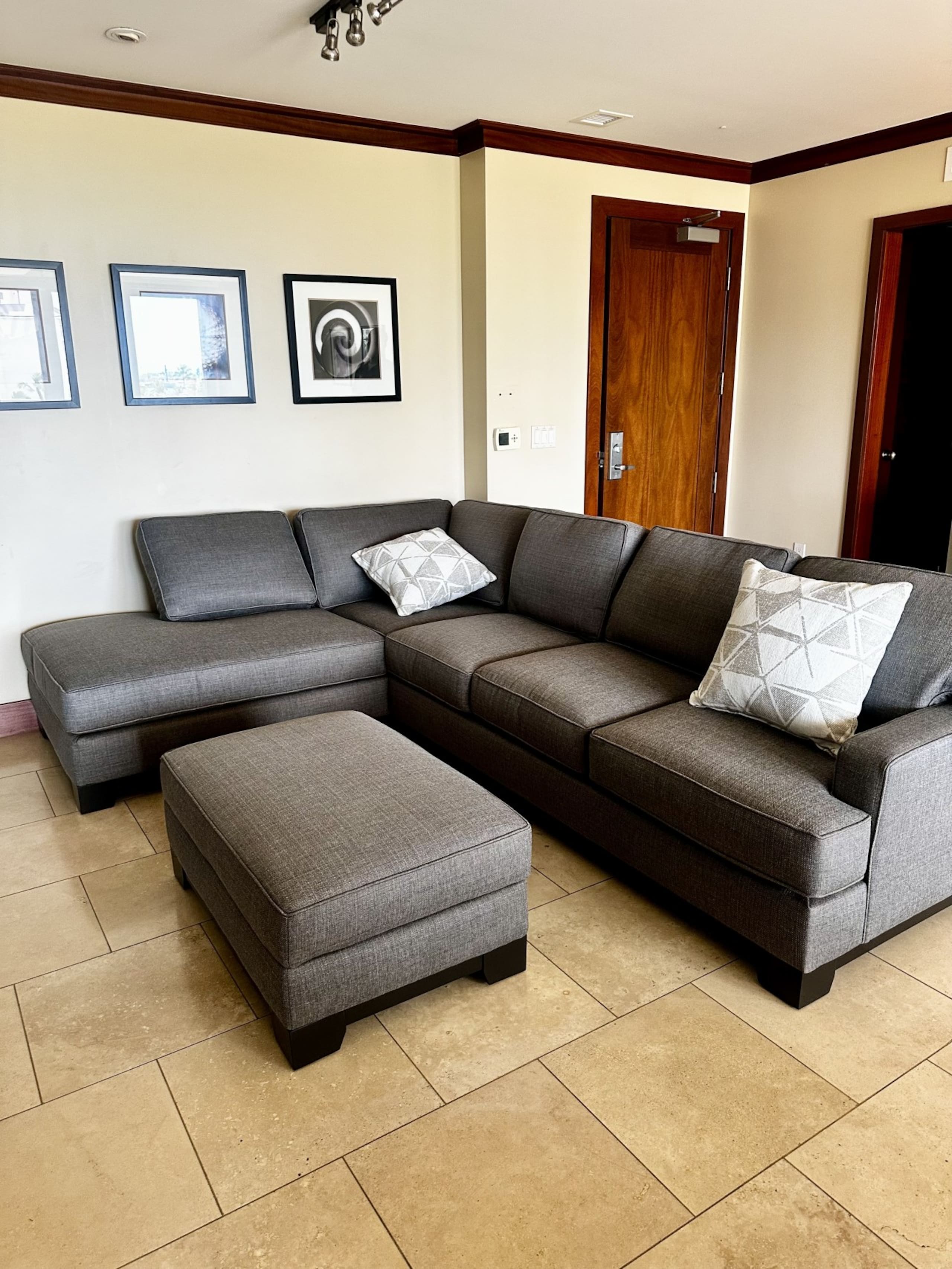 Condo in Kapolei · ★4.67 · 3 bedrooms · 4 beds · 3 private baths - Image 2