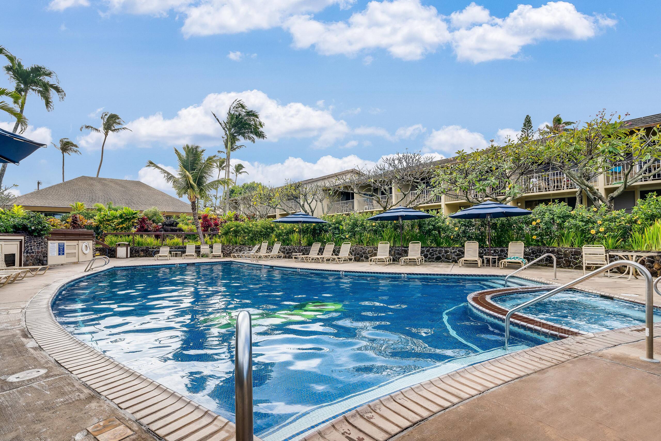 Garden View Second Floor Studio at Napili Shores – - Image 83