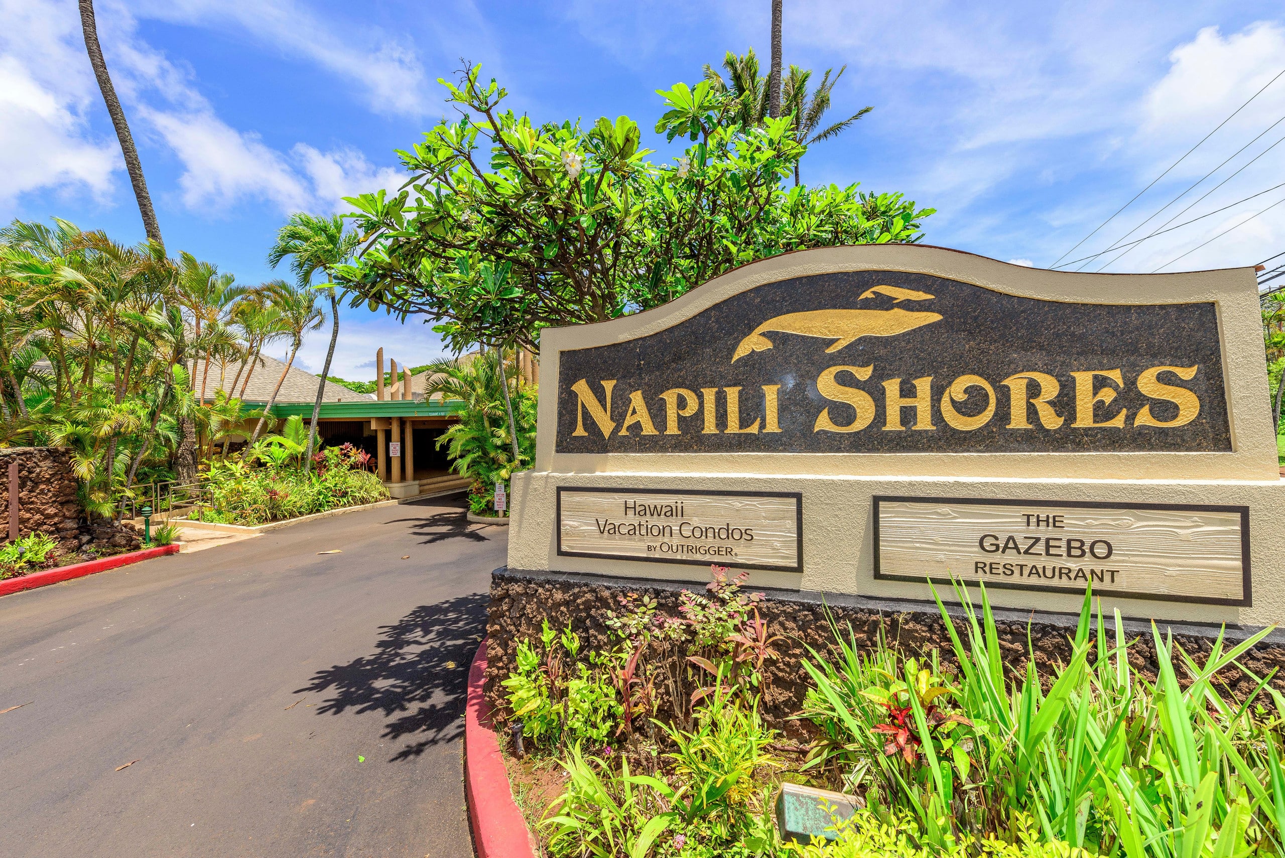 Garden View Second Floor Studio at Napili Shores – - Image 73