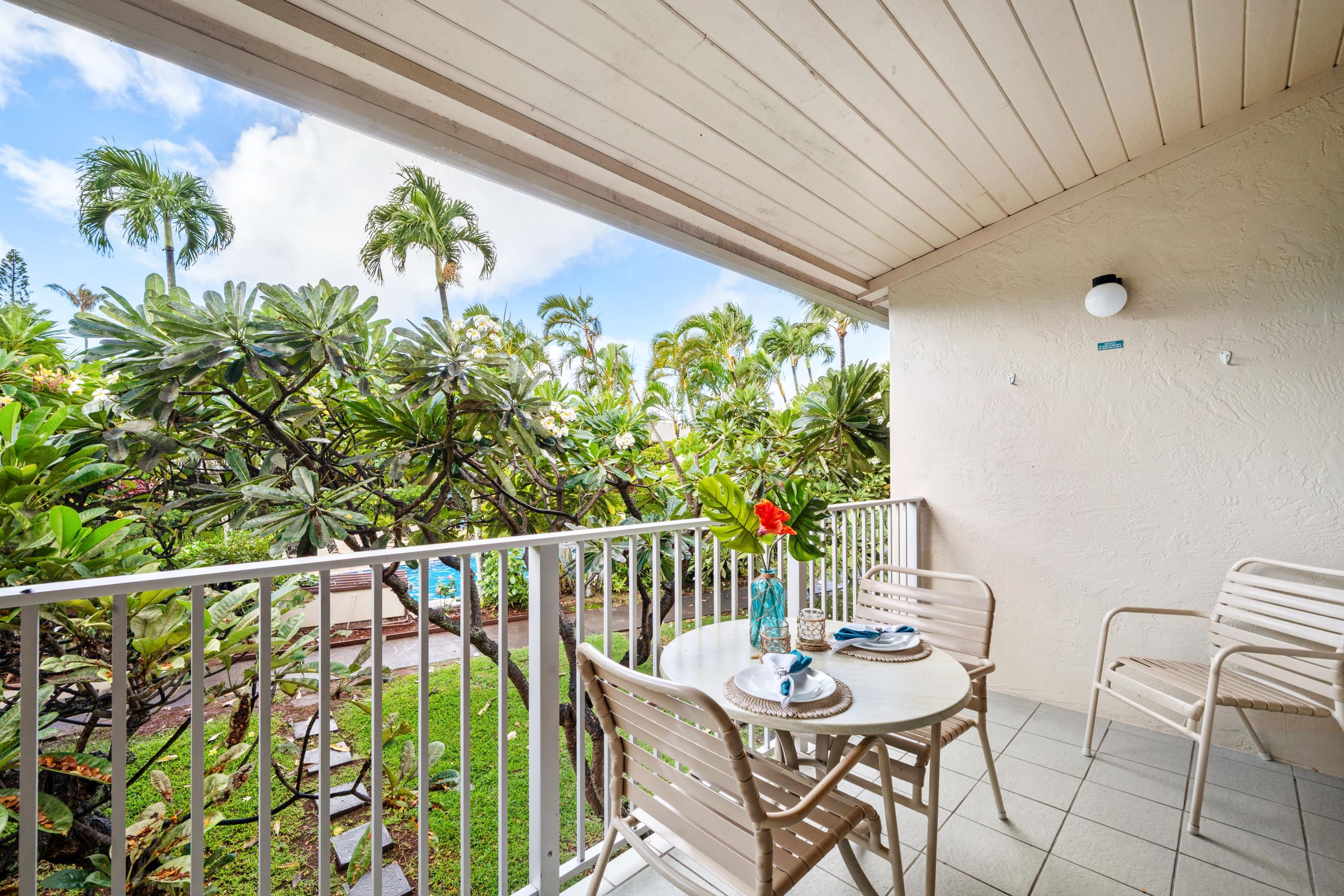 Garden View Second Floor Studio at Napili Shores – - Image 47