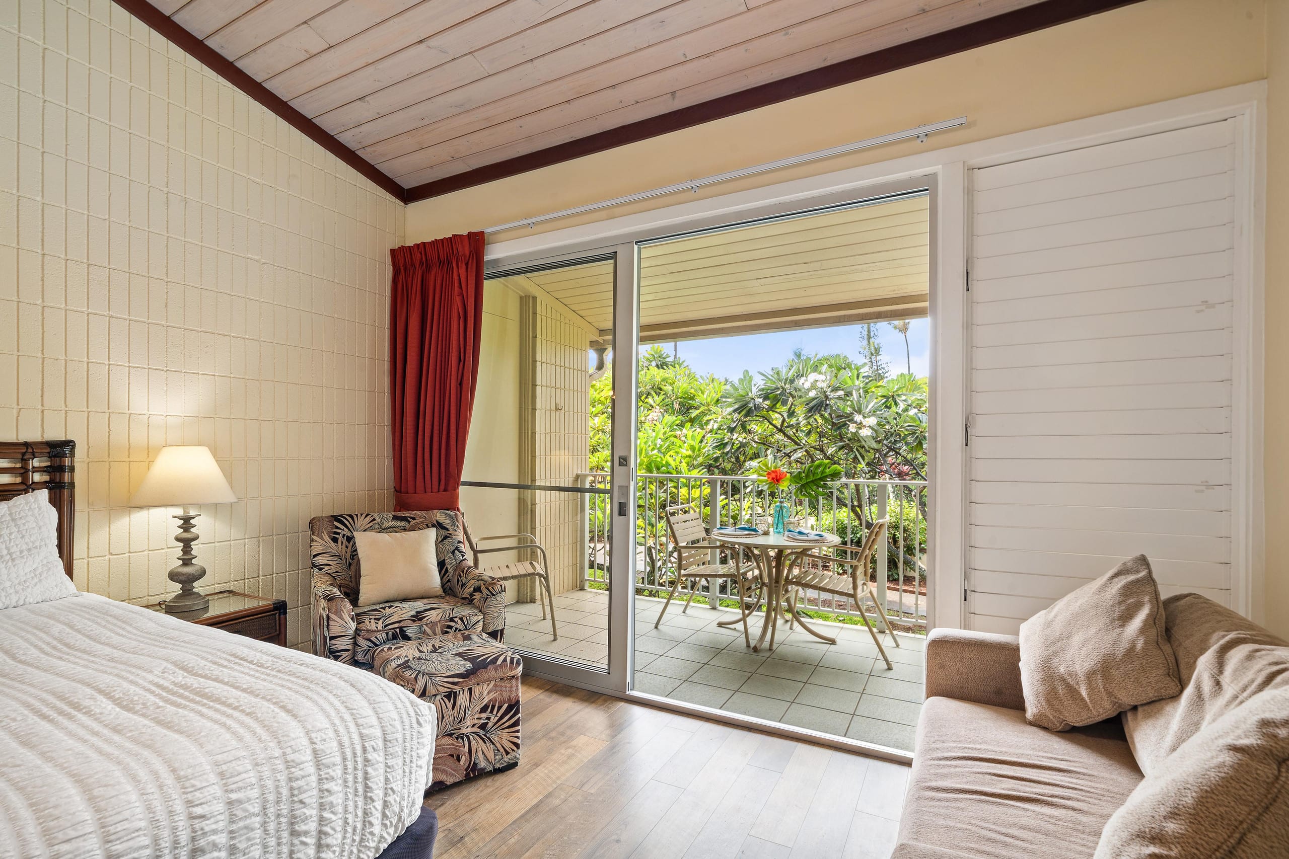 Garden View Second Floor Studio at Napili Shores – - Image 43