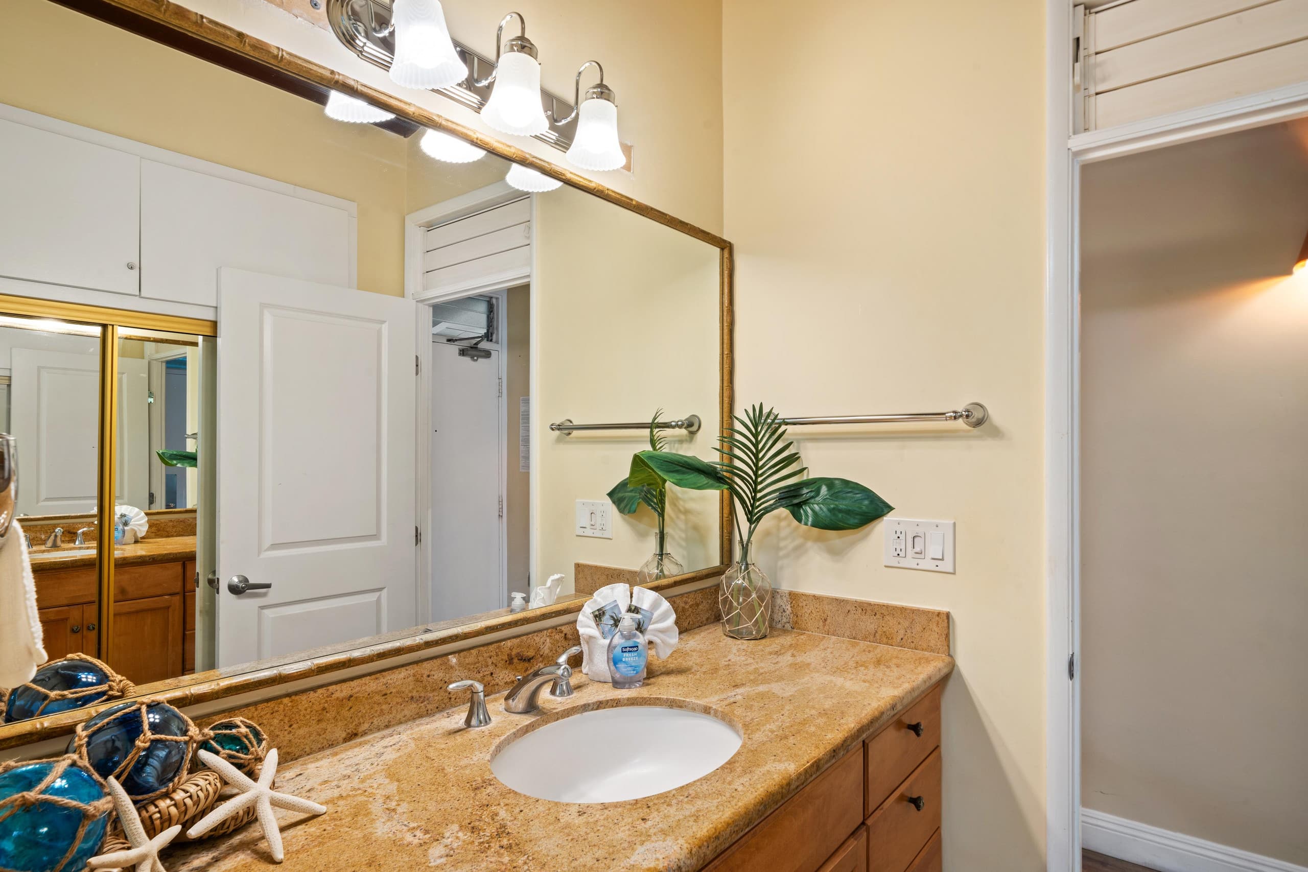 Garden View Second Floor Studio at Napili Shores – - Image 36