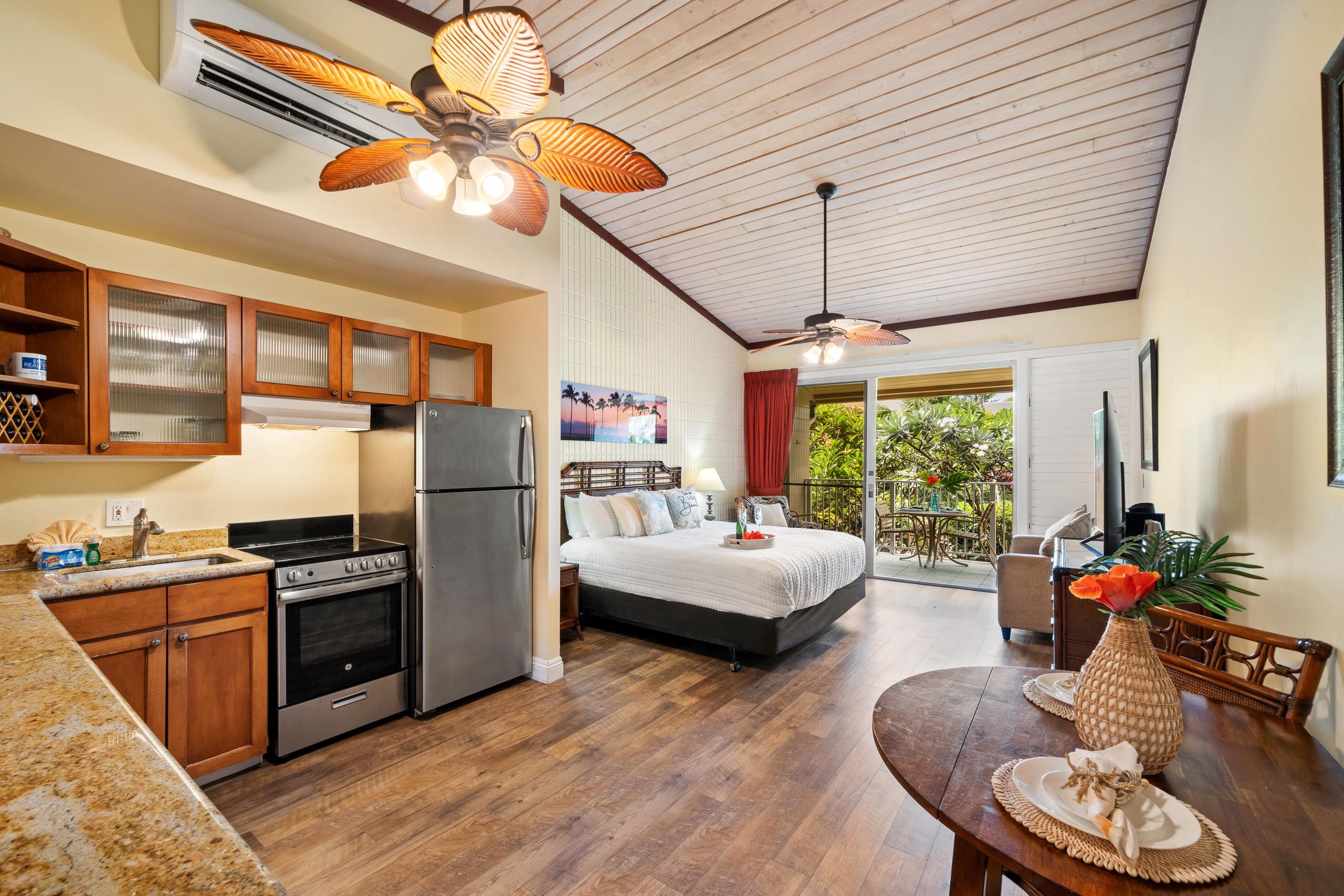 Garden View Second Floor Studio at Napili Shores – - Image 24