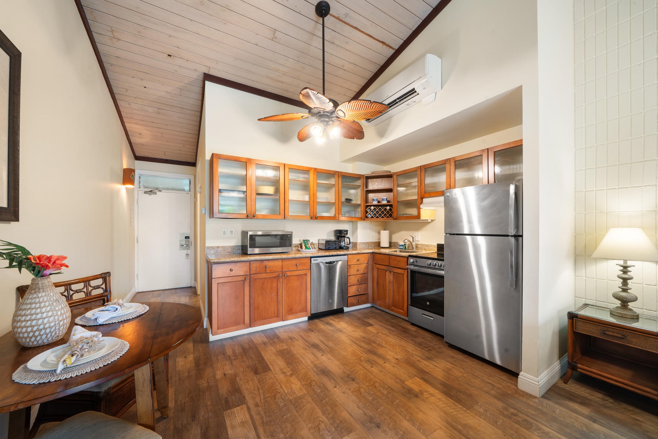 Garden View Second Floor Studio at Napili Shores – - Image 17