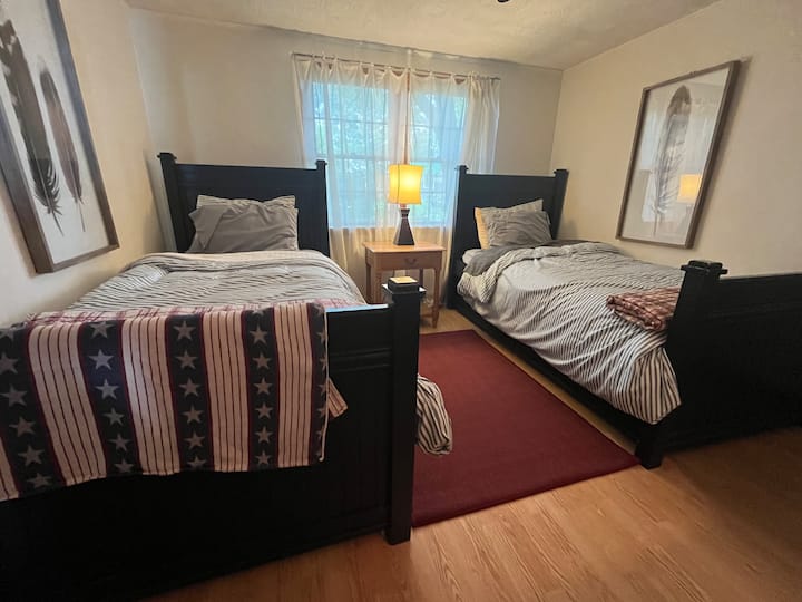 Chambre 3/4: 2 lits jumeaux, premier étage.