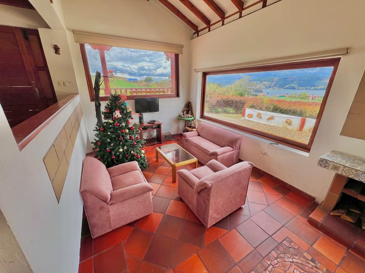 Hermosa Cabaña Rústica Con Vista A La Laguna - Aquitania