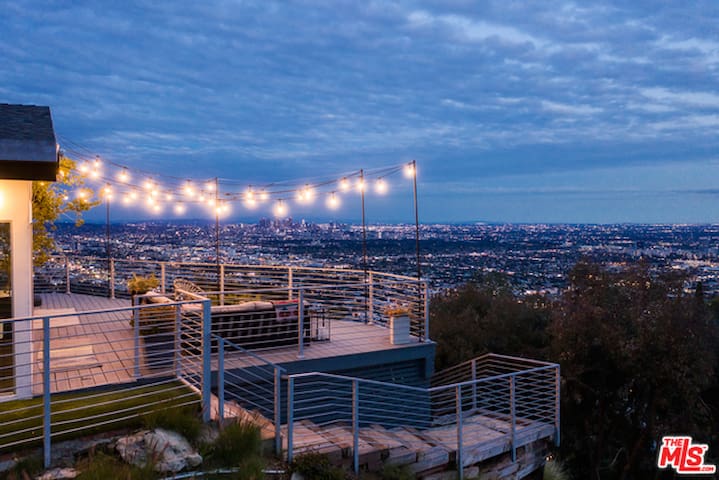 Spectacular Views in Post and Beam Classic Luxury