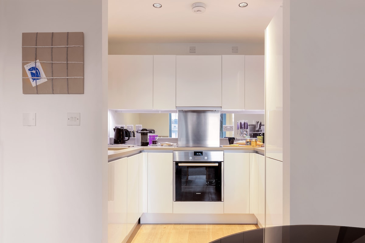 Modern & Comfortable Flat | Tobacco Dock | Wapping - Condominiums for Rent  in Greater London, England, United Kingdom