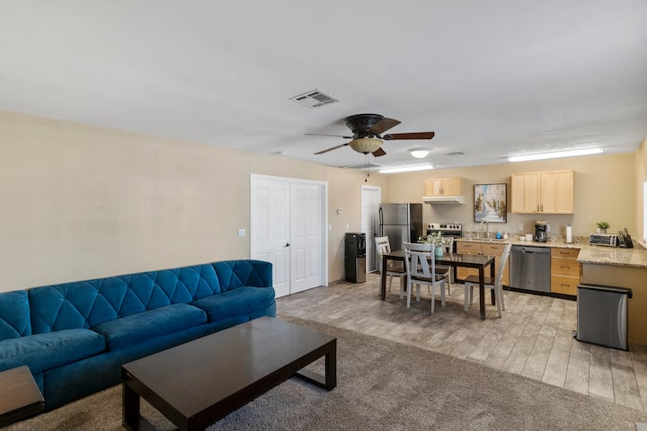 Cozy 1br Near Airport & Strip | Pool • Parking - 패러다이스