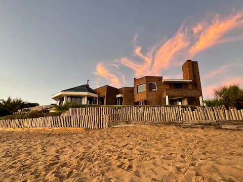 Beautiful beach house. Great view