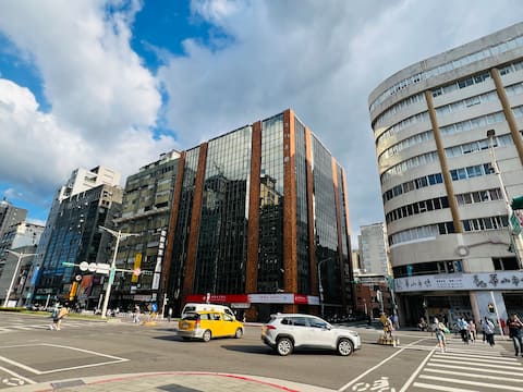 O69 Random Beds | Taipei Station | Taipei International Arts | Zendoji Station 1 min