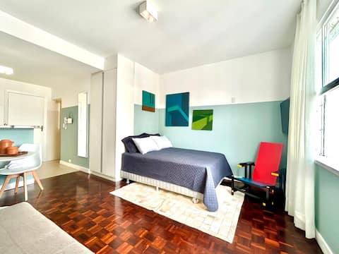 Imóvel de sucesso: Kitnet, building facing the sea in Caioba em Paraná