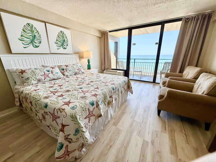 Ocean Front Hawaiian Inn Studio - Daytona Beach, FL