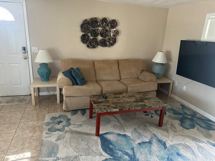 Local Quiet Stay - Port Charlotte, FL