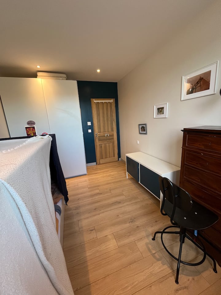 საძინებელი 4