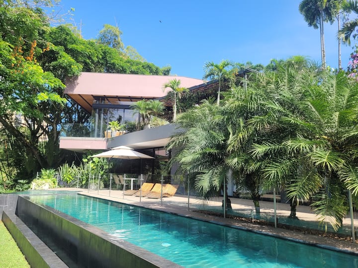 House in El Samán. A.C, swimming pool, jacuzzi and Turkish bath