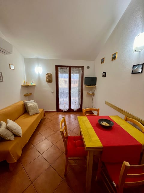 Top Airbnb: Nice and quiet apartment in Olbia Mare in Olbia
