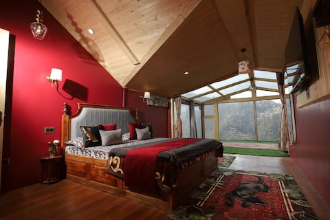 Room with Sitting Area|Parking|10MinsMall by Car