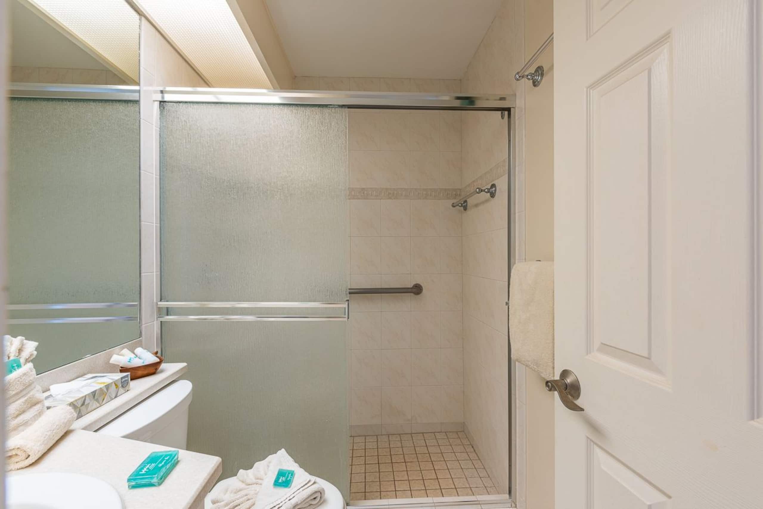 Condo in Lahaina · ★4.81 · 1 bedroom · 1 bed · 1 private bath - Image 14