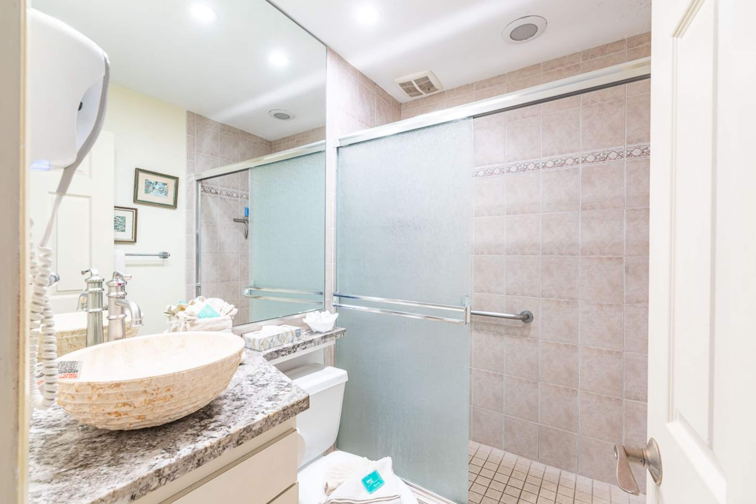 Condo in Lahaina · ★4.97 · 1 bedroom · 1 bed · 1 bath - Image 19