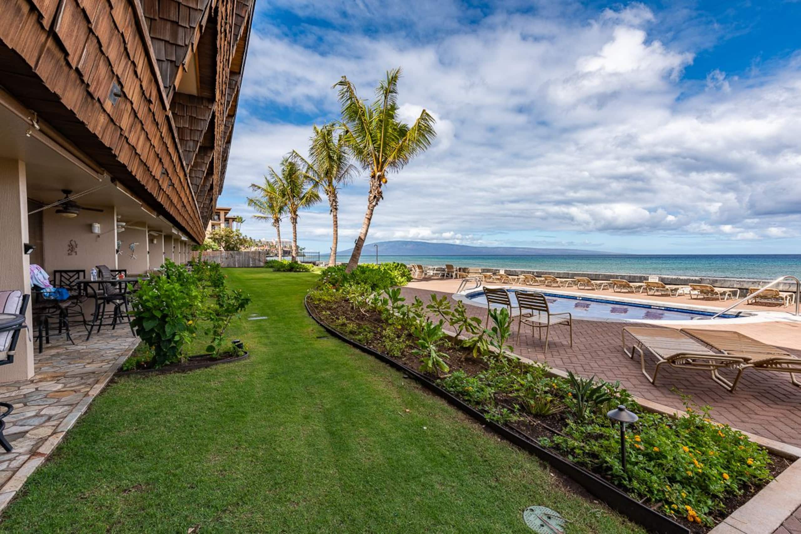 Condo in Lahaina · ★4.88 · 1 bedroom · 1 bed · 1 private bath - Image 21