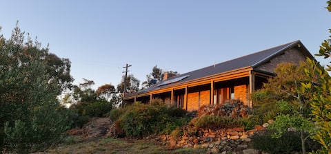 Snowy Mountains - Cottage on Acres - Dog Friendly