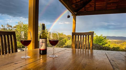 Snowy Mountains - Lodge on Large Acreage