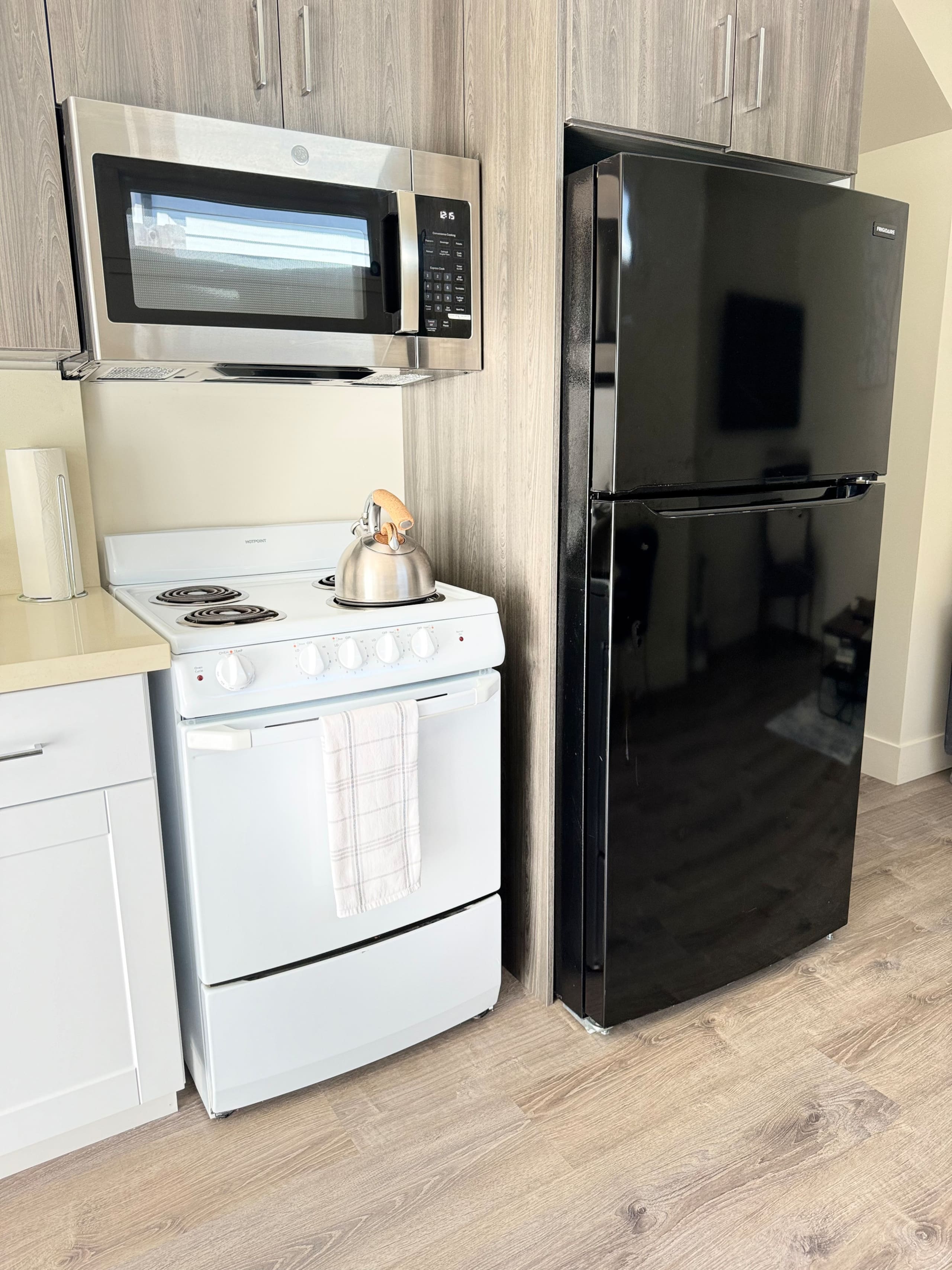 Home in South San Francisco · ★4.94 · 1 bedroom · 1 bed · 1 private bath - Image 7