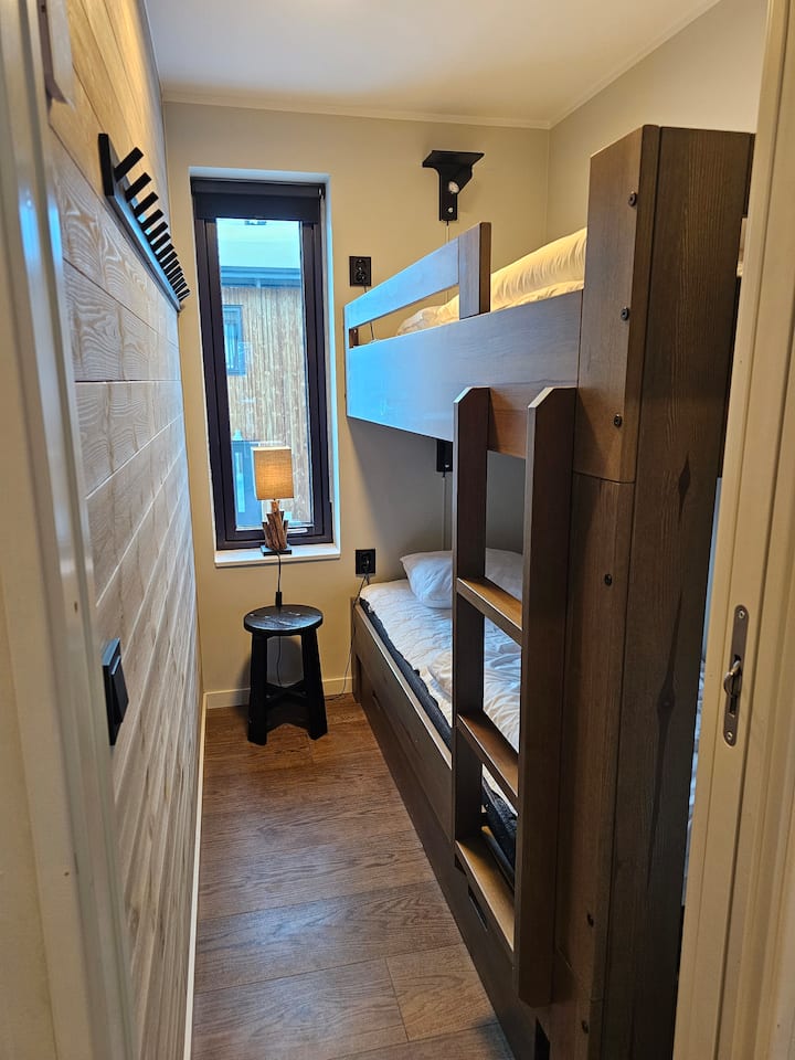 საძინებელი 4