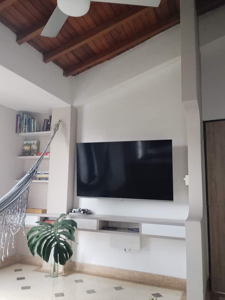 Ejecutivos / Negocios 
Apto. Entero La Riviera - Los Patios