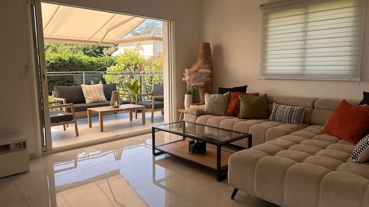 Grand Appartement, Proche Plage Et Commerces - Mandelieu-La Napoule