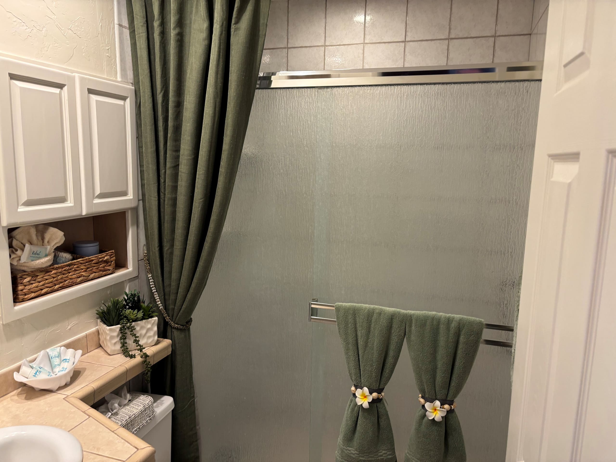 Condo in Lahaina · ★4.88 · 1 bedroom · 1 bed · 1 private bath - Image 12