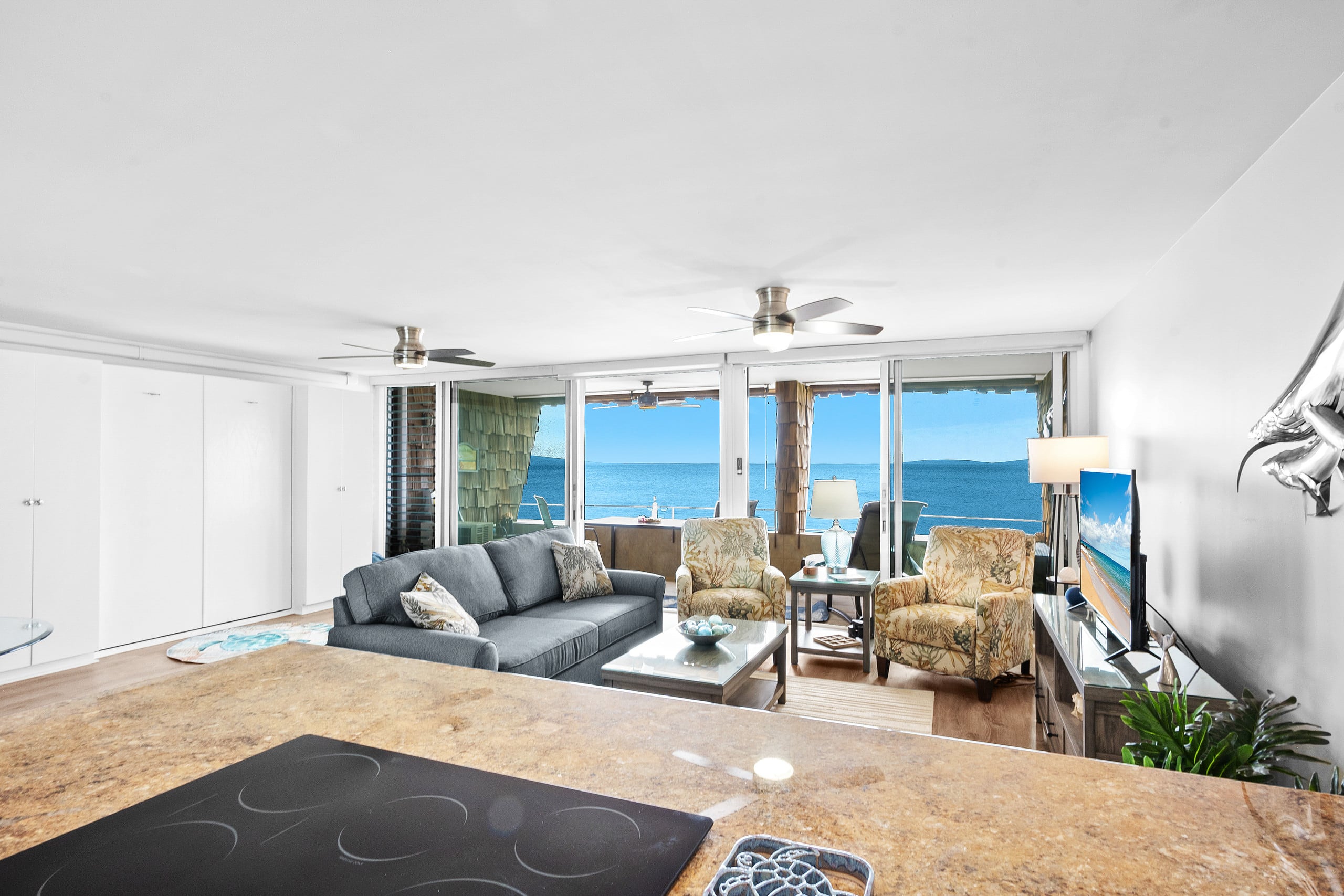 Condo in Lahaina · ★5.0 · 1 bedroom · 3 beds · 1 private bath - Image 35